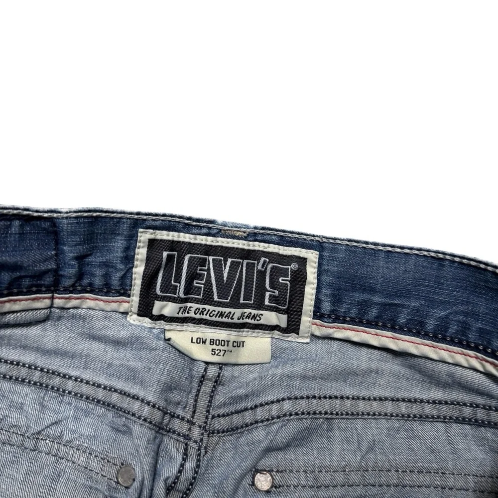 Levis leg opening